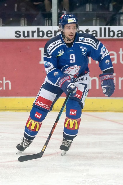 赛车过弯离 赛车过弯离