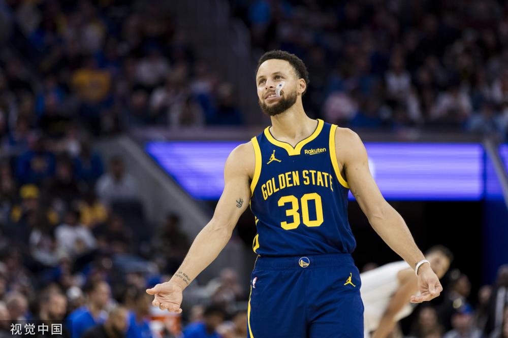 成为万众瞩 成为万众瞩